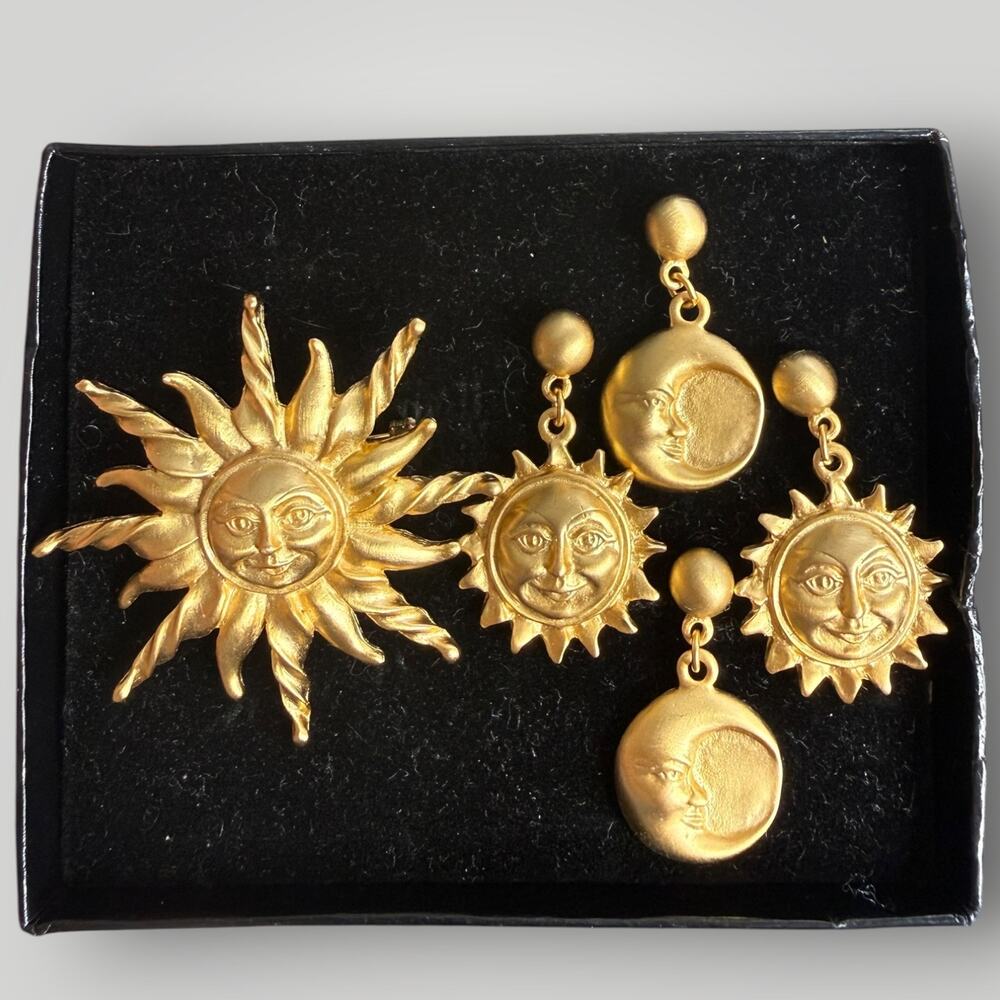Vintage Anne Klein Sun Moon Celestial Jewelry Set Brooch & Earrings Gold Tone